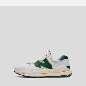 New Balance Figs 57/40 White and Green Sneakers
